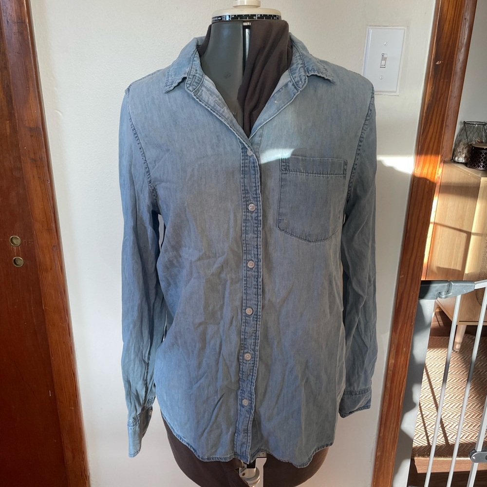 GAP Women's Blue Button Down Shirt